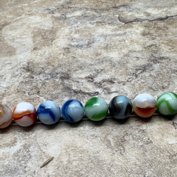 Colorful Swirled Marbles VINTAGE MARBLE LOT OF 11 MULTI-COLOR MARBLES - Picture 5 of 11